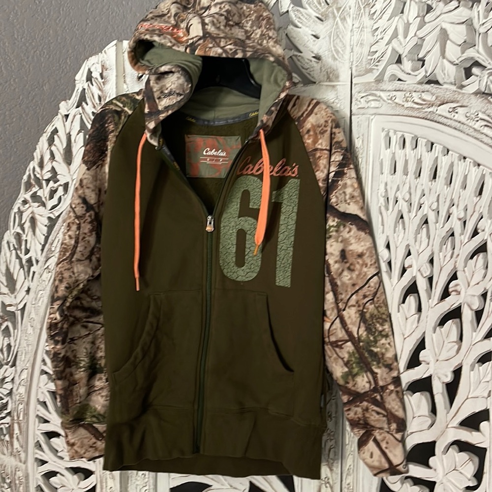 Cabela’s Hoodie with zipper !